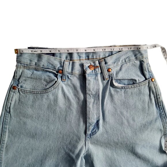 Wrangler Mens 5-Pocket Design  Natural Rise Cowboy Cut Jeans Light Blue Denim - Picture 9 of 9